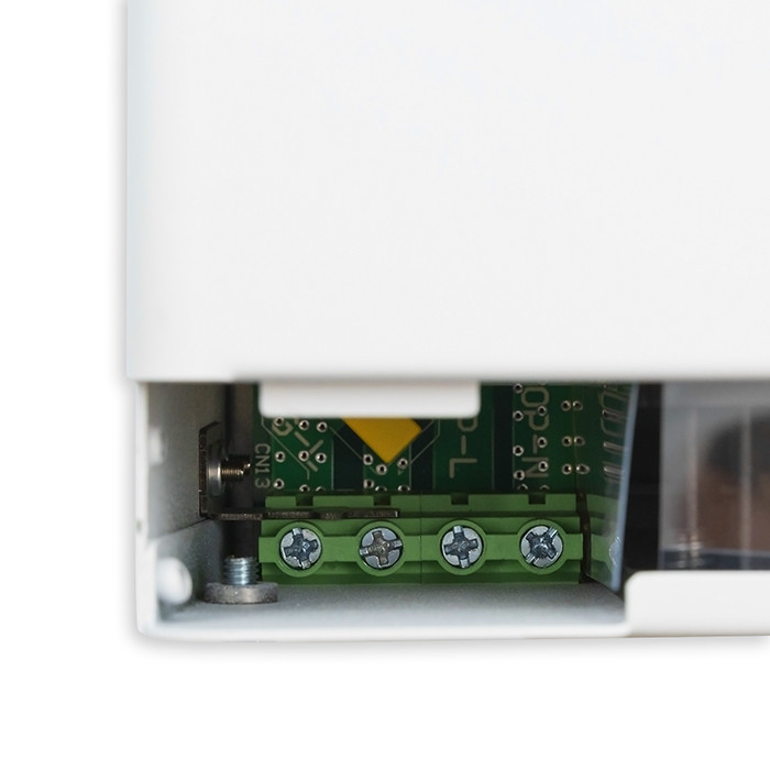 Qoltec hybrid off-grid solar inverter 3500W, 100A, 24V, MPPT, sinus, Wi-Fi option, power factor 1.0